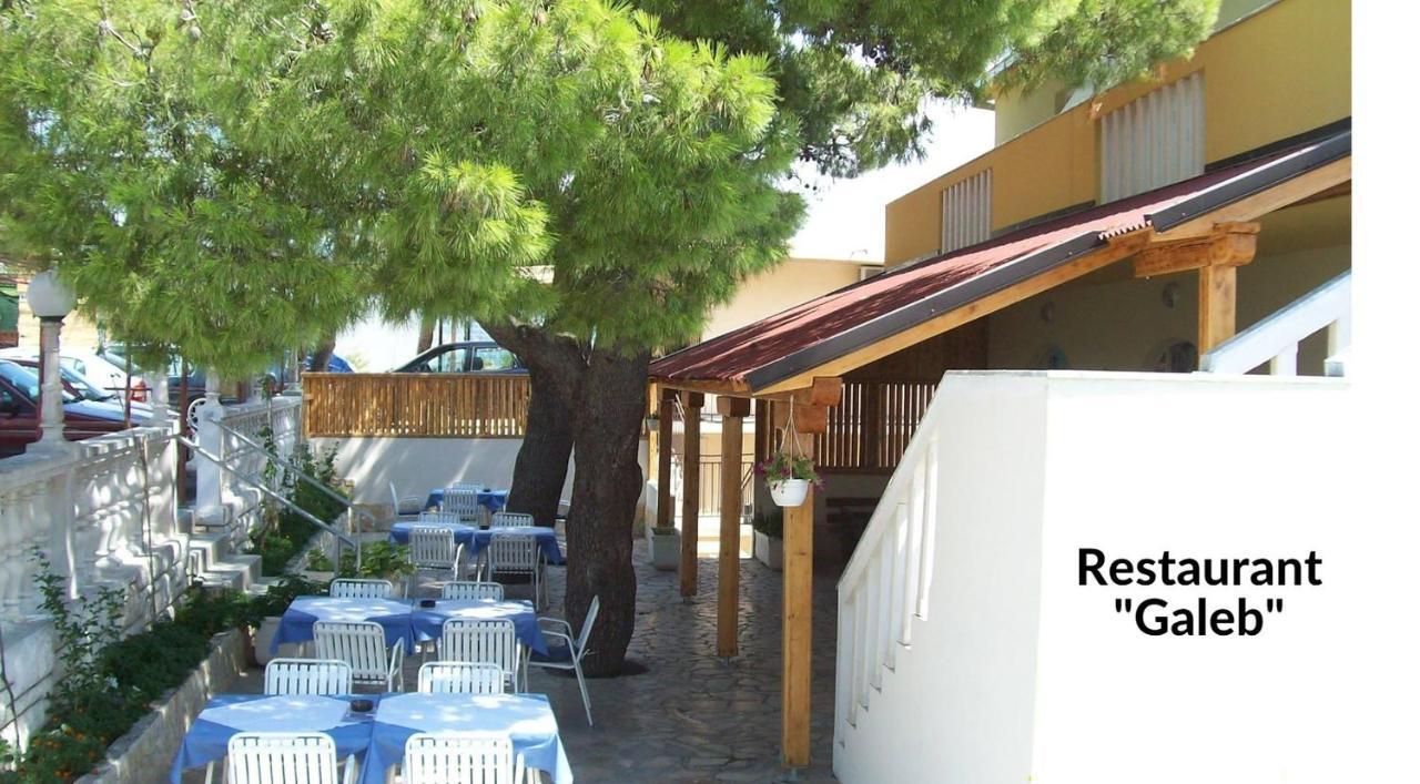 Apartments & Restaurant Galeb Marusici  Exterior foto